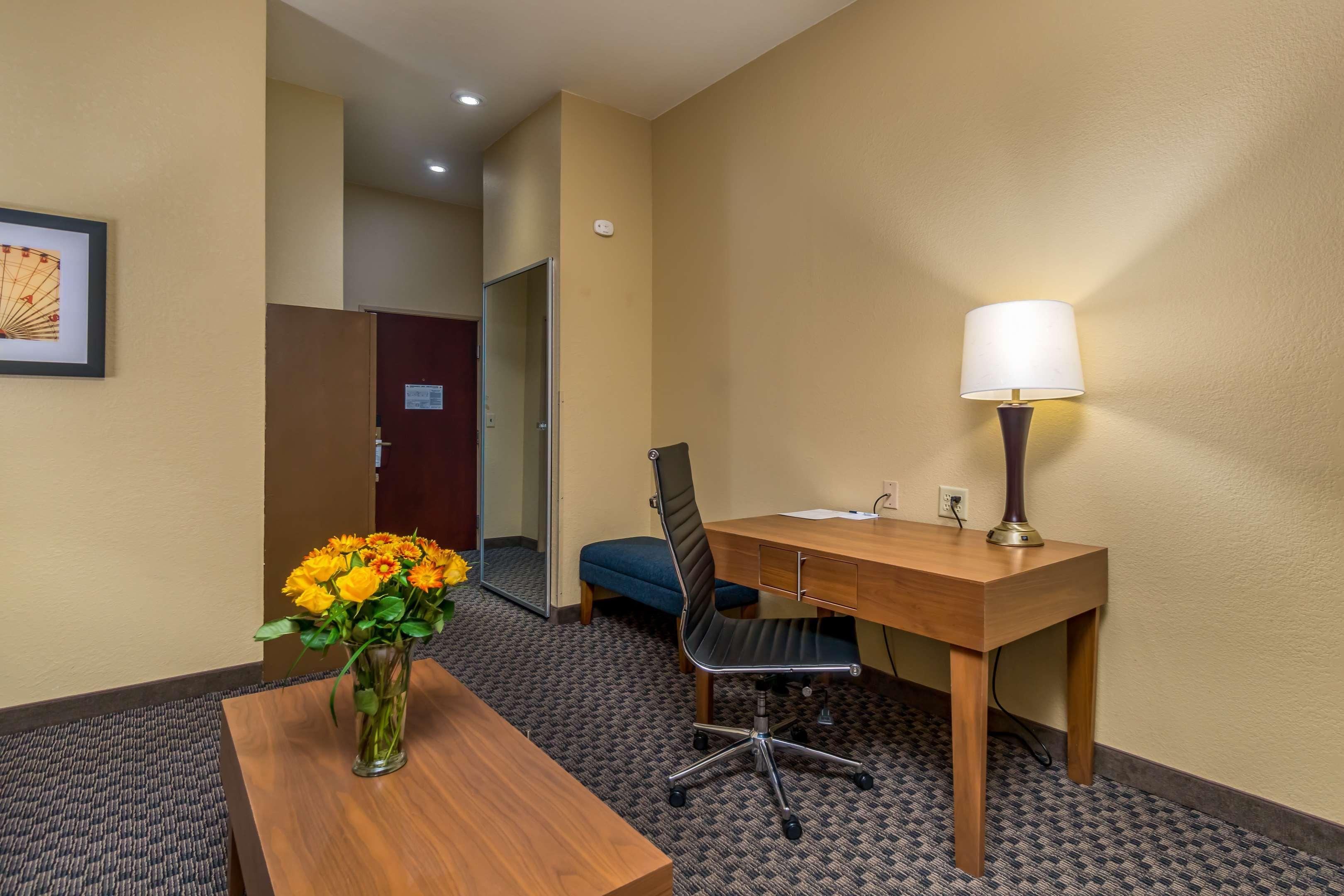 Best Western Plus Shamrock Inn&Suites Exterior foto